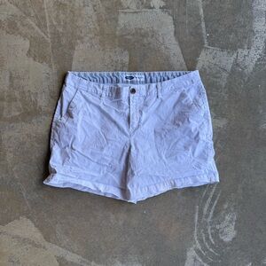 Old Navy White Everyday Chino Shorts Women’s Size 14